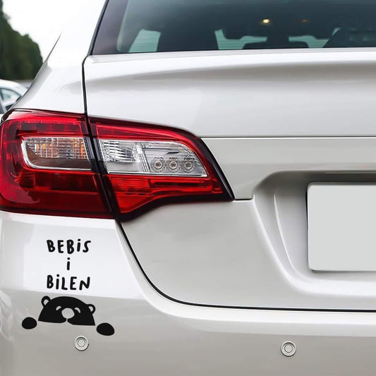 Söt björn som kikar fram bildekal, svart vinylgrafik för stötfångare.